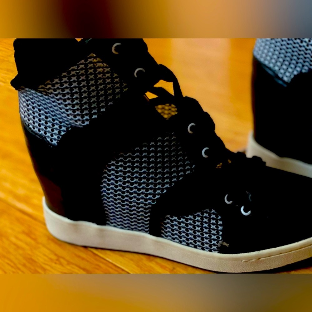 L.A.M.B ankle boots NWT